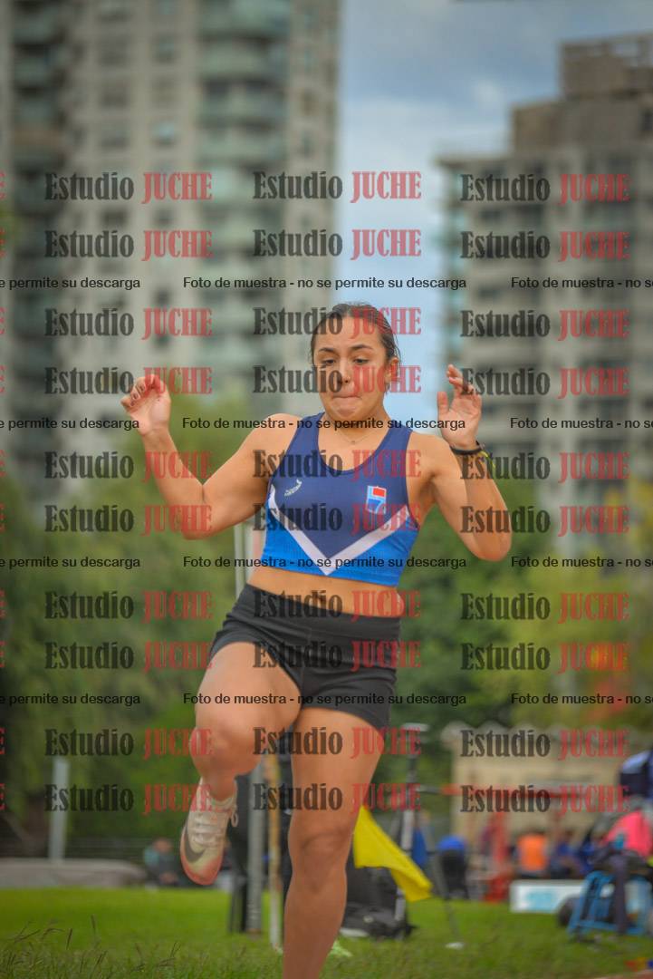 Fotos del salto en largo - mujeres mayores