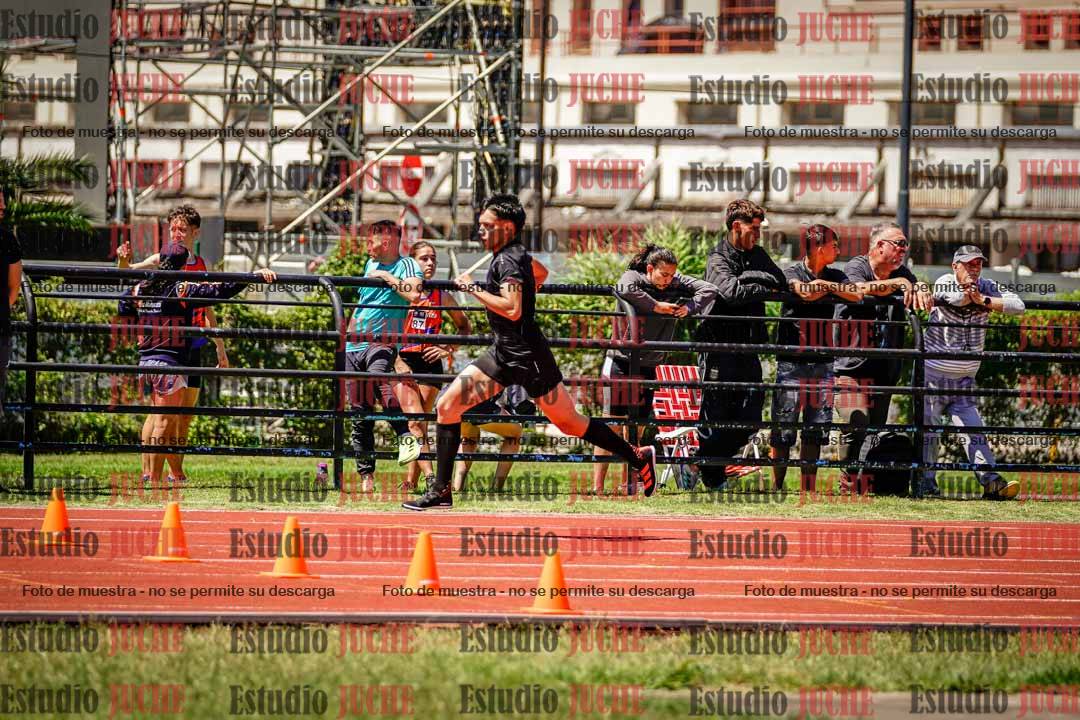 Fotos de los 800 m llanos de varones