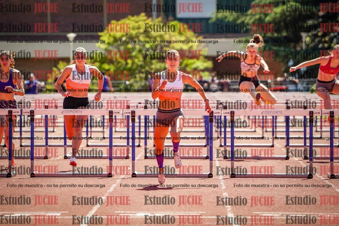 Fotos de los 100 m con vallas de mujeres