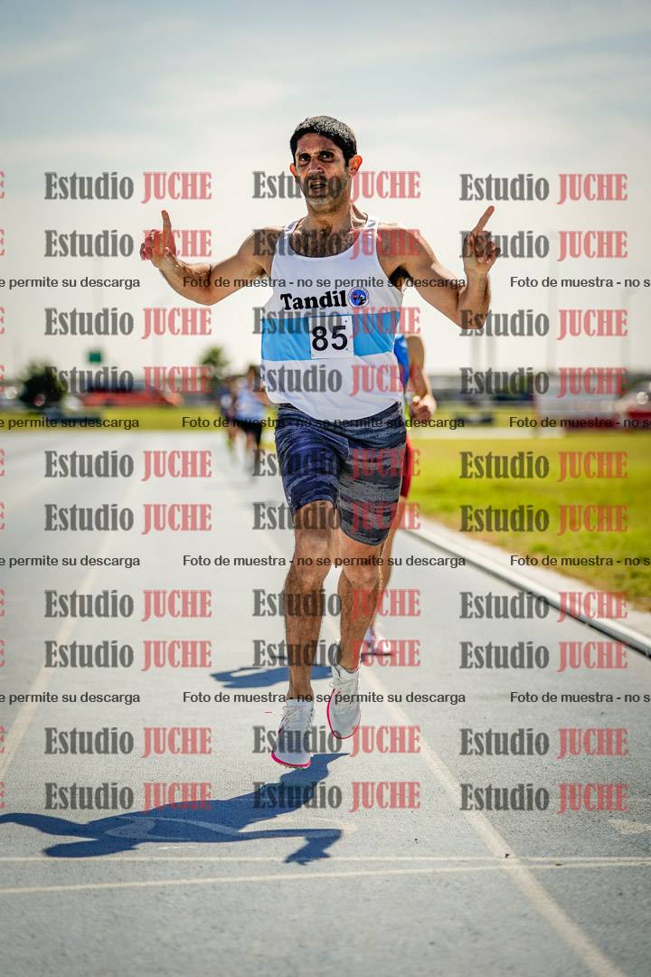 Fotos de los 800 m llanos de varones