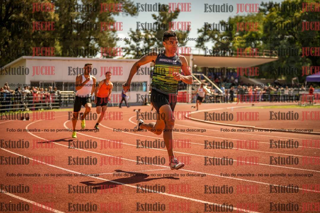 Fotos de los 400 m llanos de varones