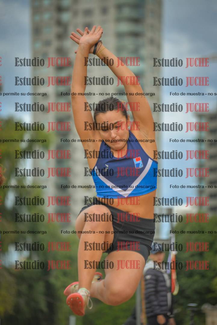 Fotos del salto en largo - mujeres mayores