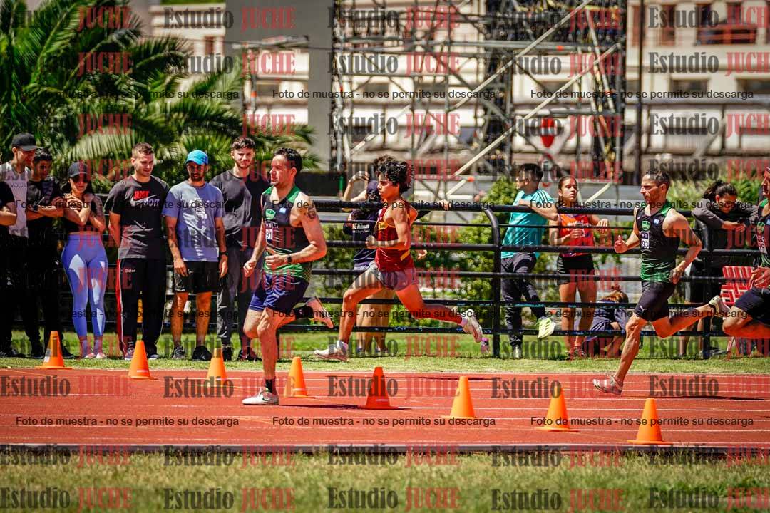 Fotos de los 800 m llanos de varones