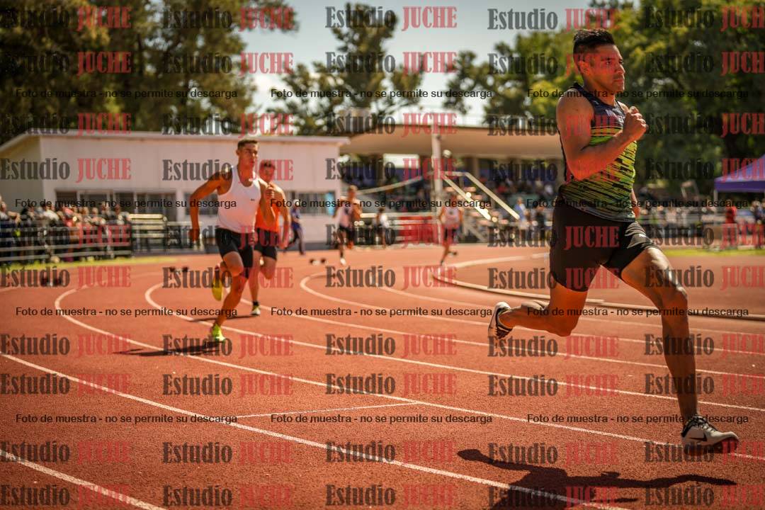 Fotos de los 400 m llanos de varones