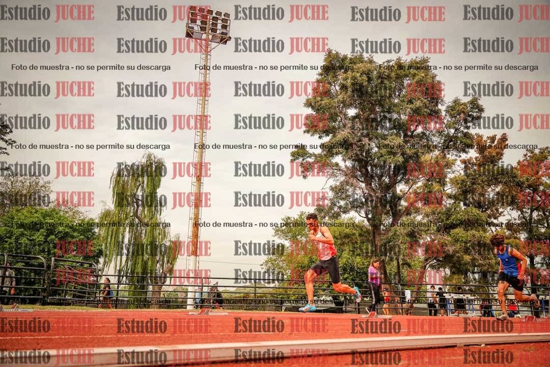 Fotos de los 200 m llanos de varones