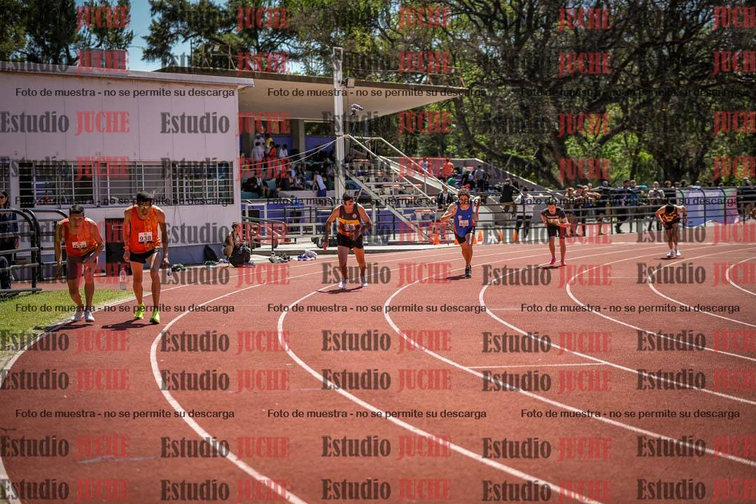 Fotos de los 800 m llanos de varones