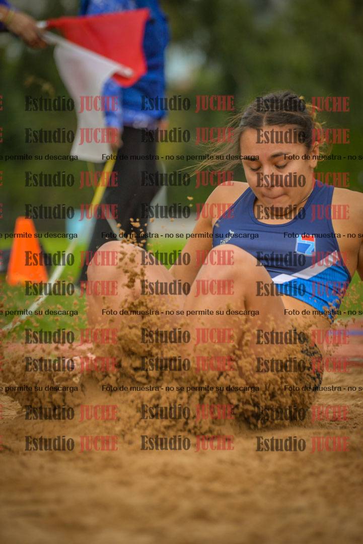 Fotos del salto en largo - mujeres mayores