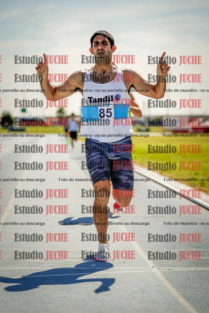 Fotos de los 800 m llanos de varones