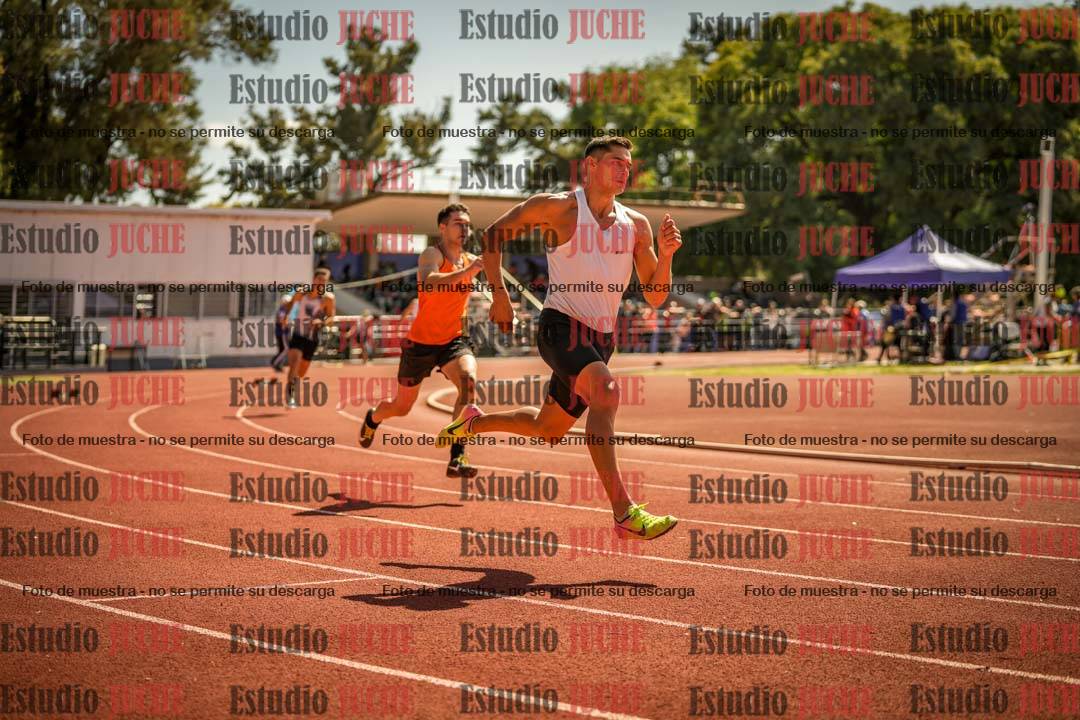 Fotos de los 400 m llanos de varones