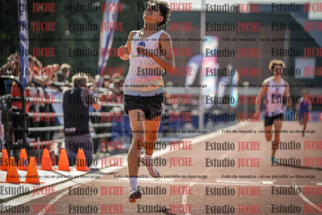 Fotos de los 400 m llanos de varones