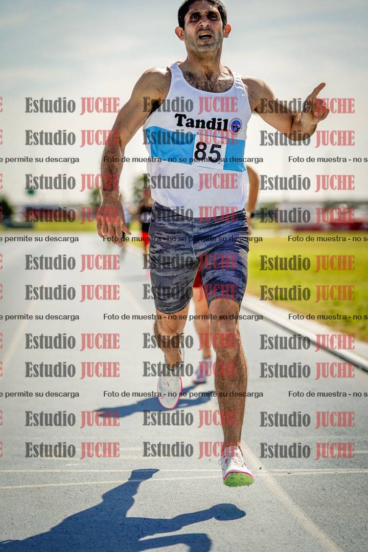 Fotos de los 800 m llanos de varones