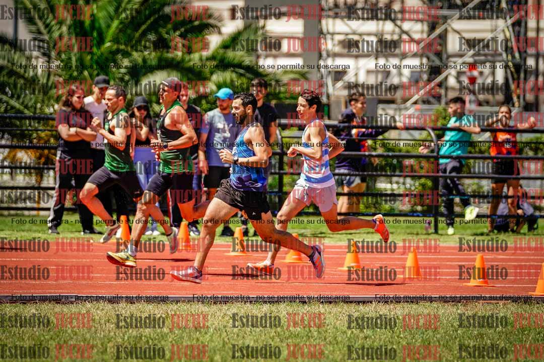 Fotos de los 800 m llanos de varones