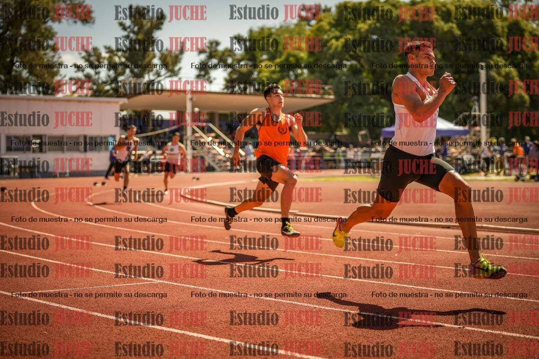 Fotos de los 400 m llanos de varones
