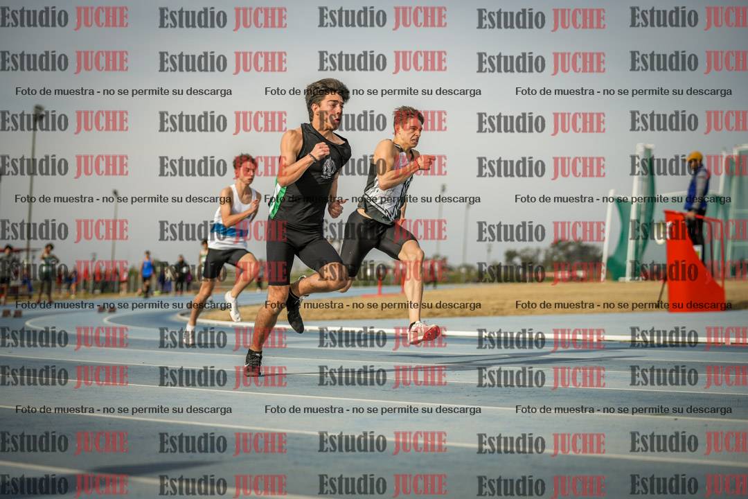 Fotos de los 200 m llanos de varones