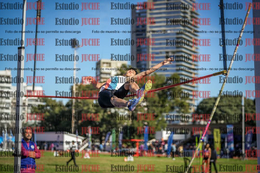 Fotos del salto con garrocha de varones - decatlón 8