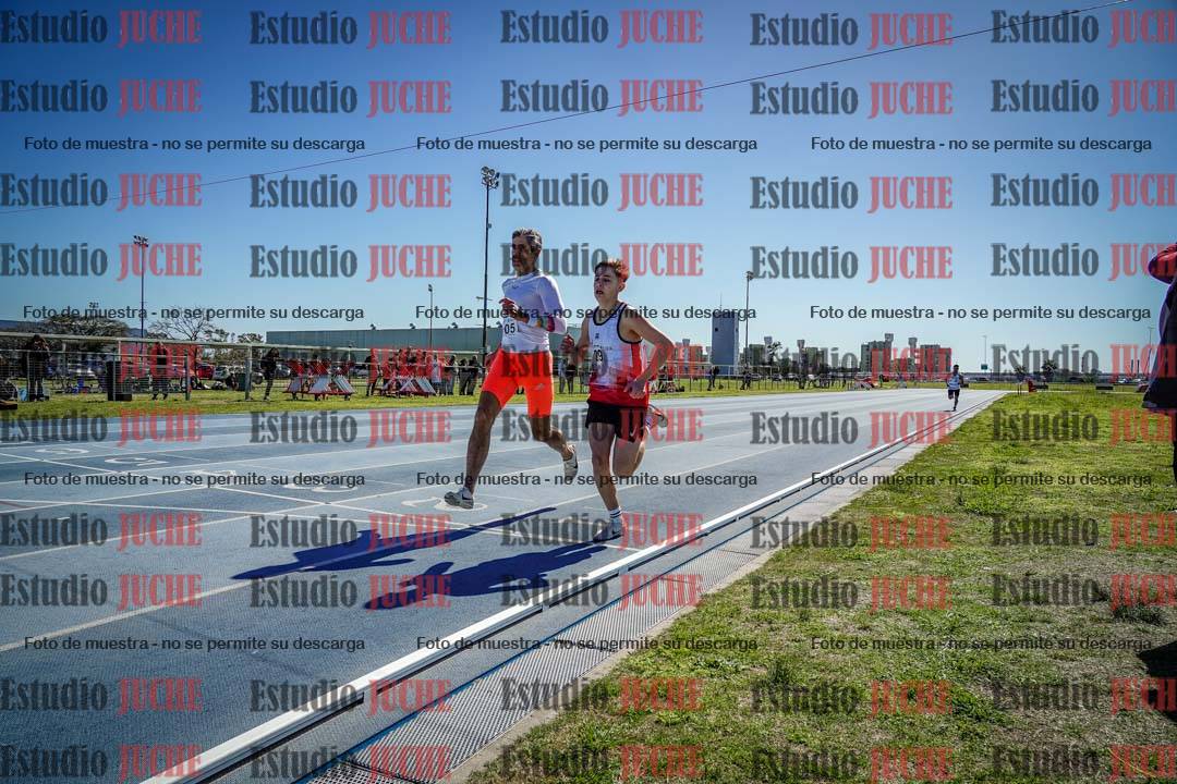 Fotos de los 800 m llanos de varones