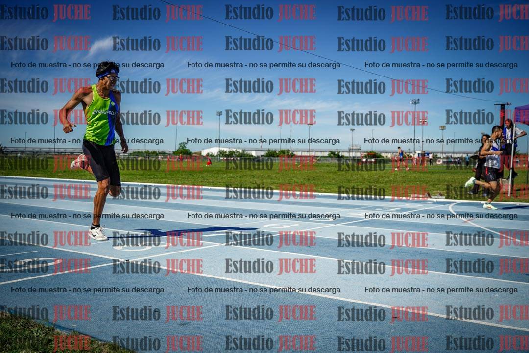 Fotos de los 400 m llanos de varones