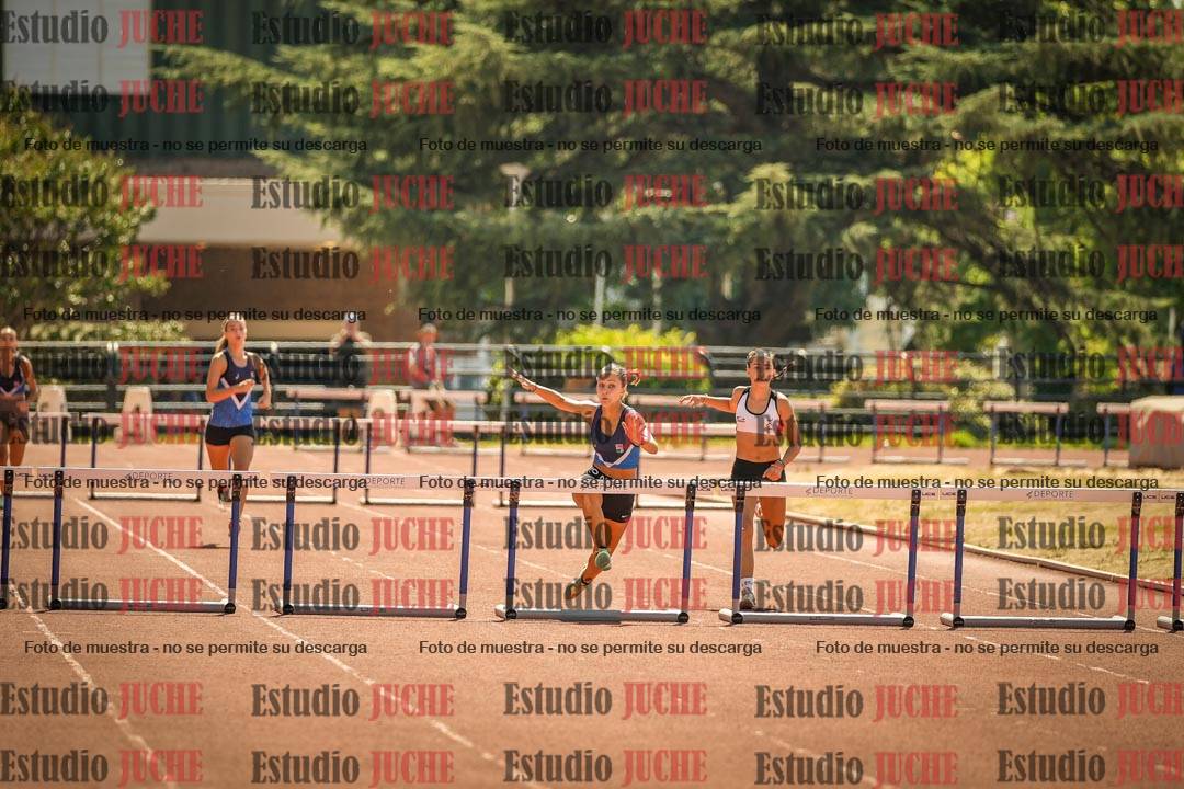 Fotos de los 295 m con vallas de mujeres