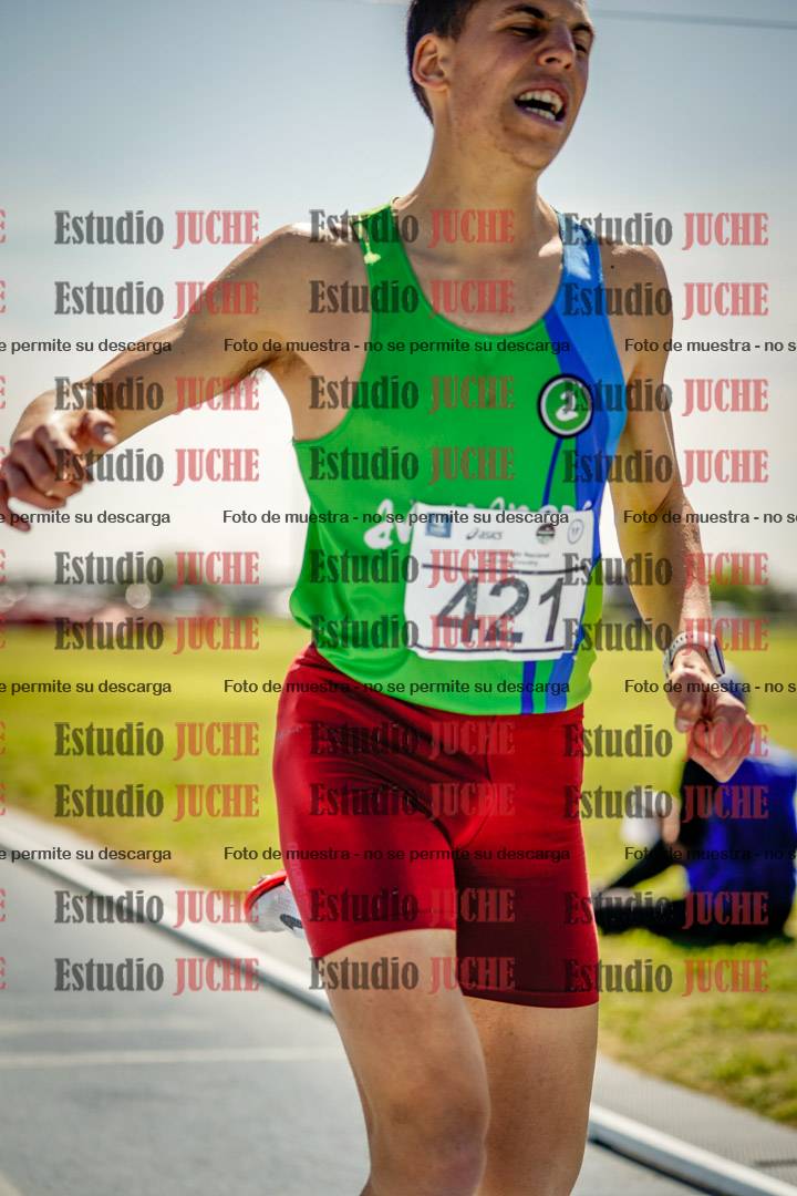 Fotos de los 800 m llanos de varones