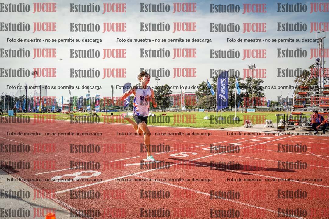 Fotos de los 400 m llanos de varones