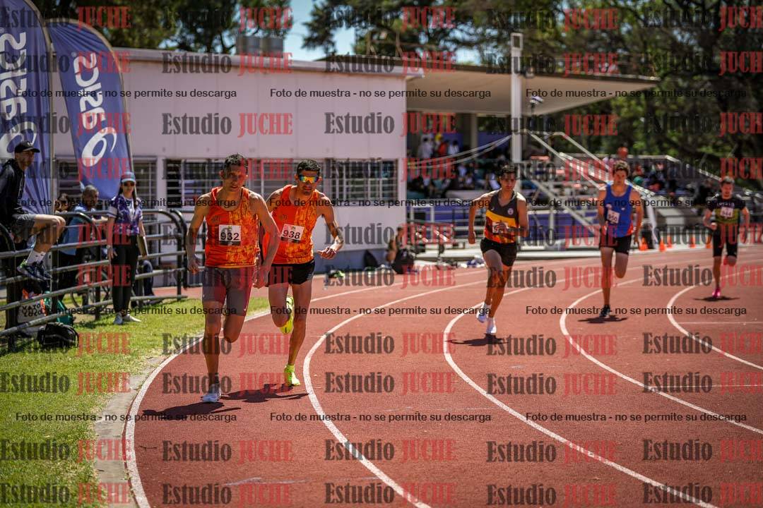 Fotos de los 800 m llanos de varones