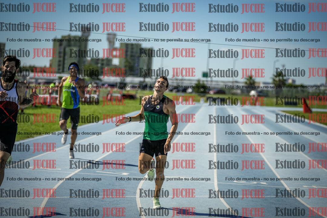 Fotos de los 400 m llanos de varones