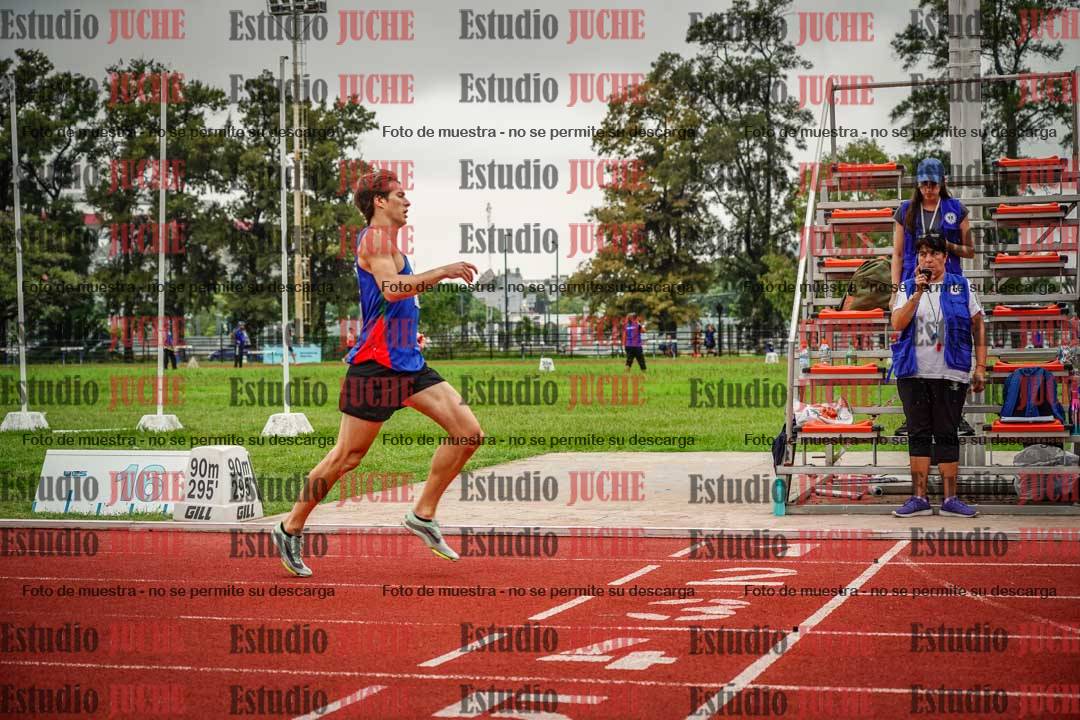 Fotos de los 800 m llanos de varones