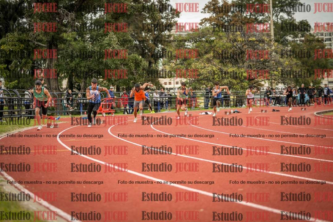 Fotos de los 200 m llanos de varones