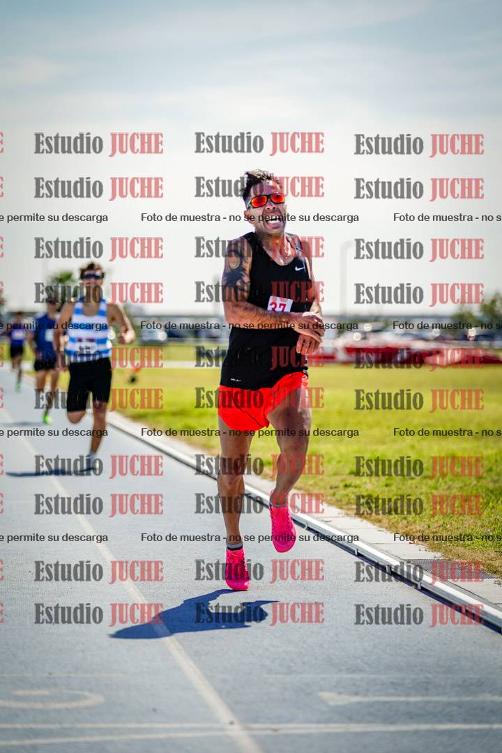 Fotos de los 800 m llanos de varones