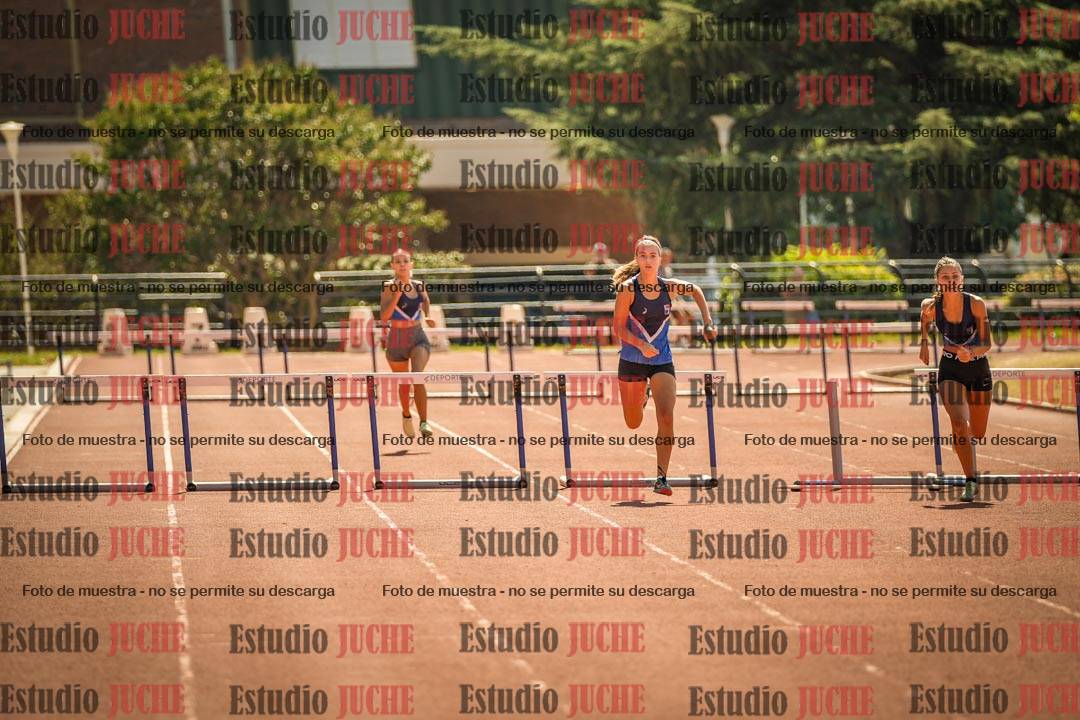 Fotos de los 295 m con vallas de mujeres