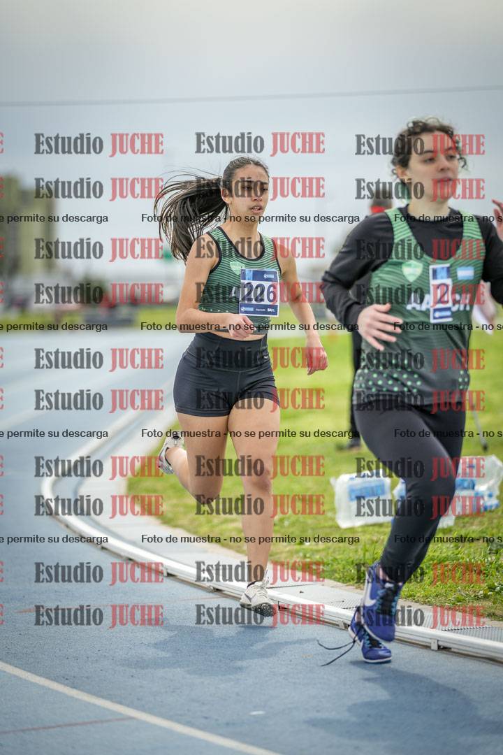 Fotos de los 800 m llanos de mujeres - U17