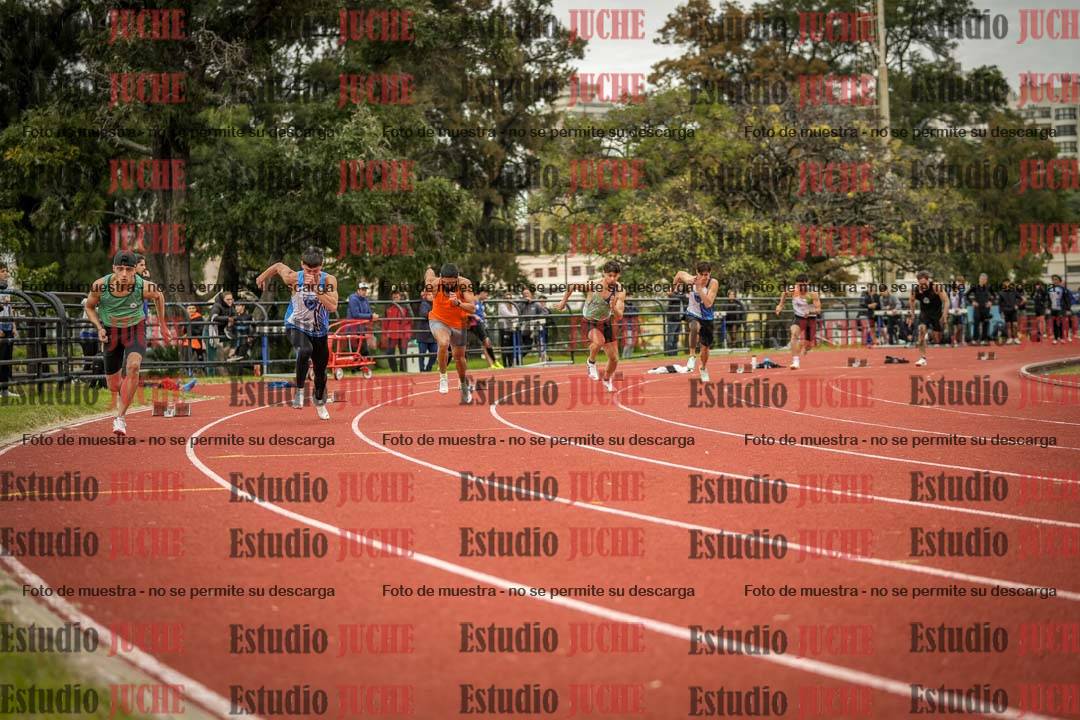 Fotos de los 200 m llanos de varones