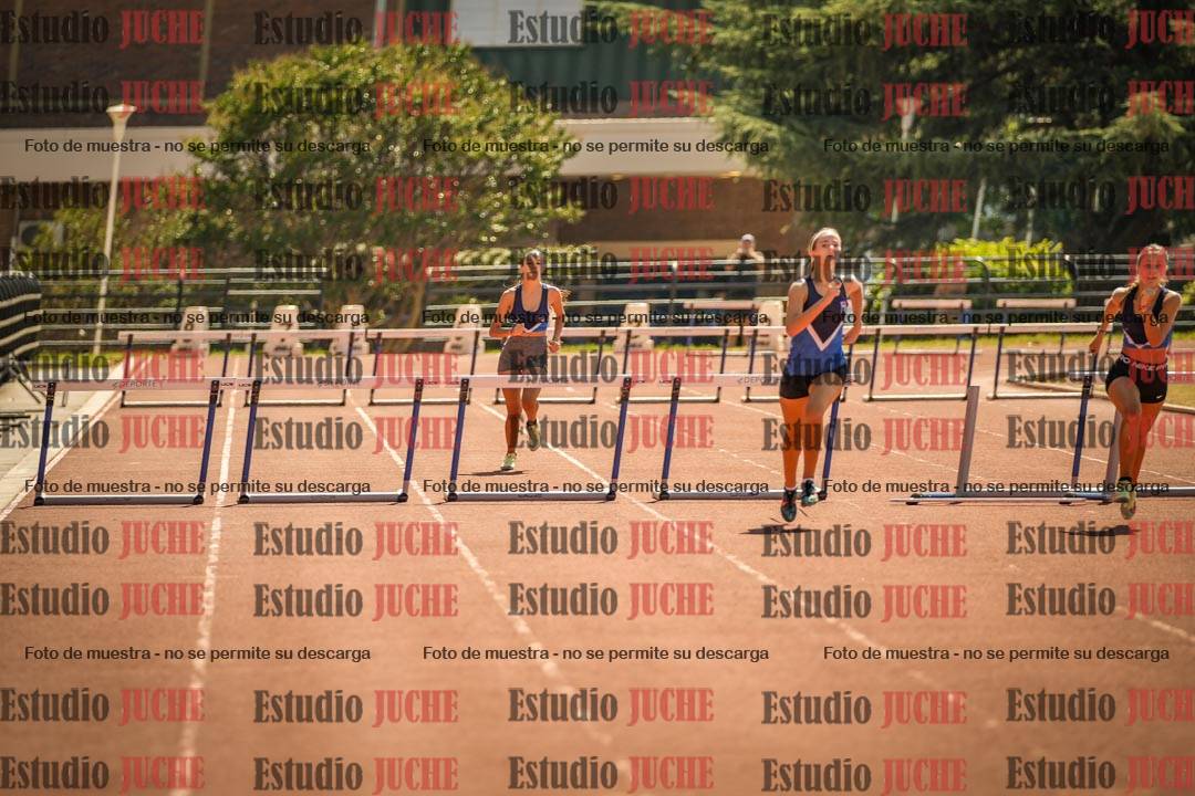 Fotos de los 295 m con vallas de mujeres