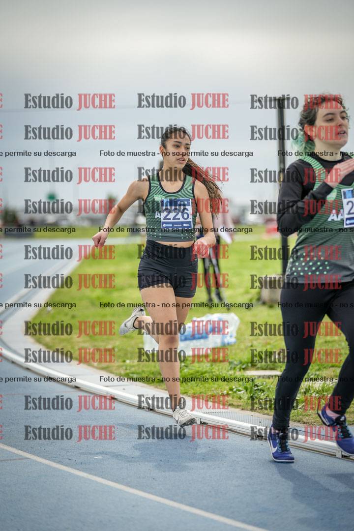 Fotos de los 800 m llanos de mujeres - U17