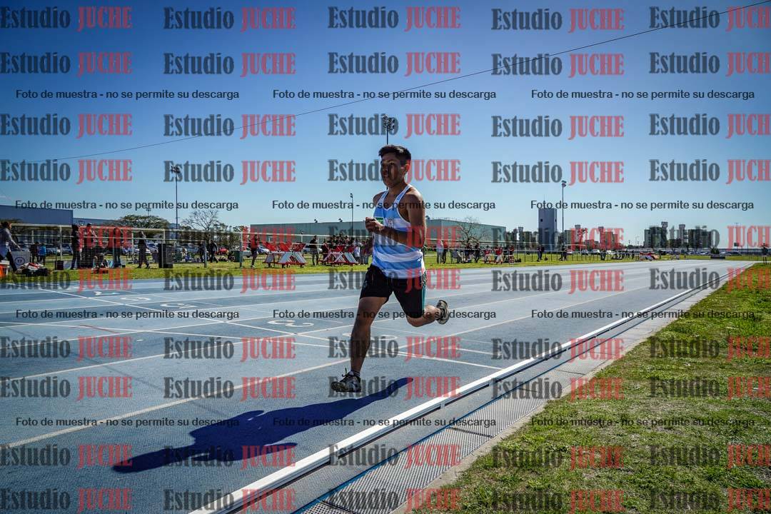 Fotos de los 800 m llanos de varones