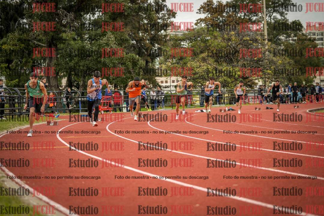Fotos de los 200 m llanos de varones