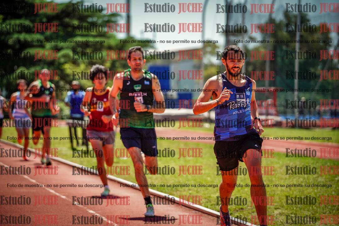 Fotos de los 800 m llanos de varones