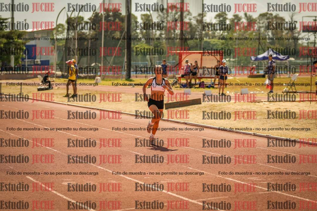 Fotos de los 295 m con vallas de mujeres
