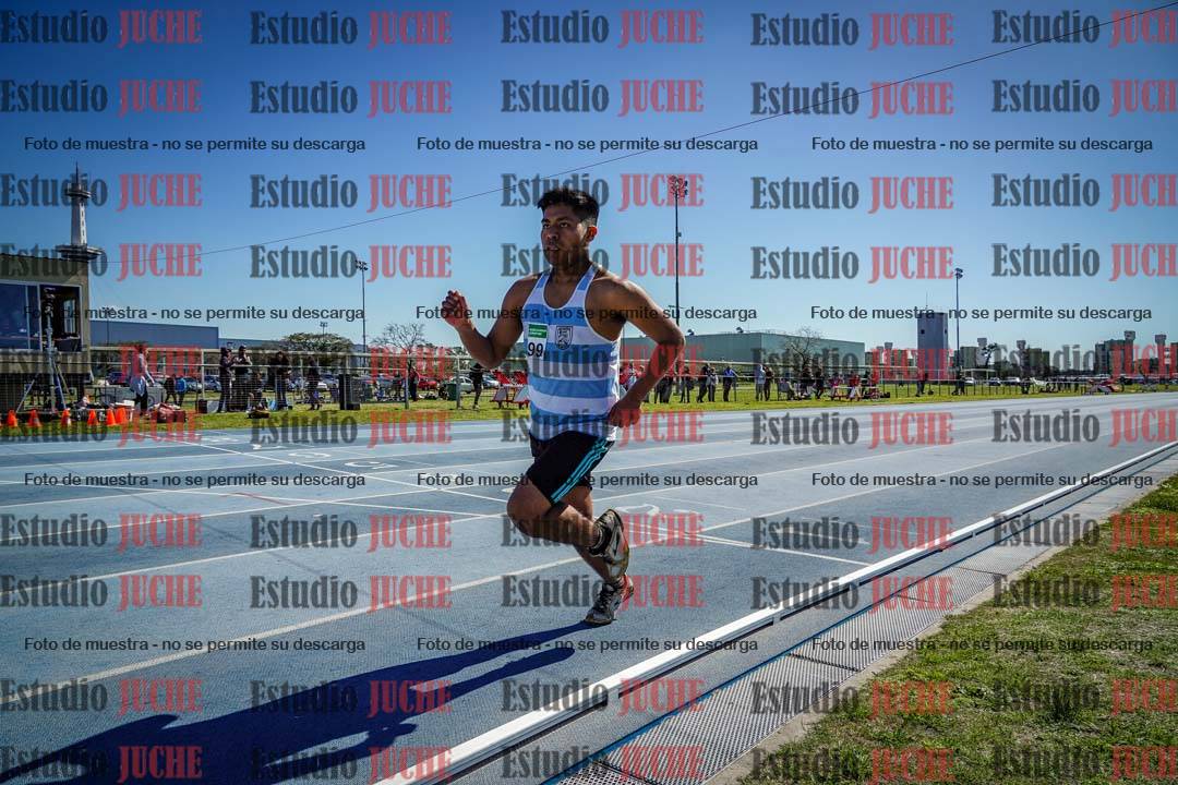 Fotos de los 800 m llanos de varones