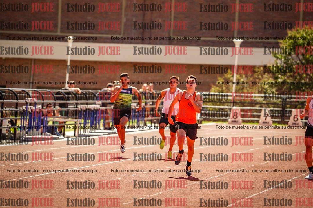 Fotos de los 400 m llanos de varones