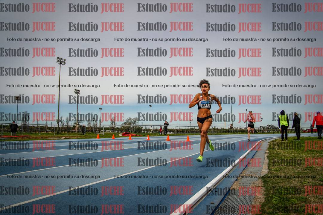 Fotos de los 800 m llanos de mujeres - U17