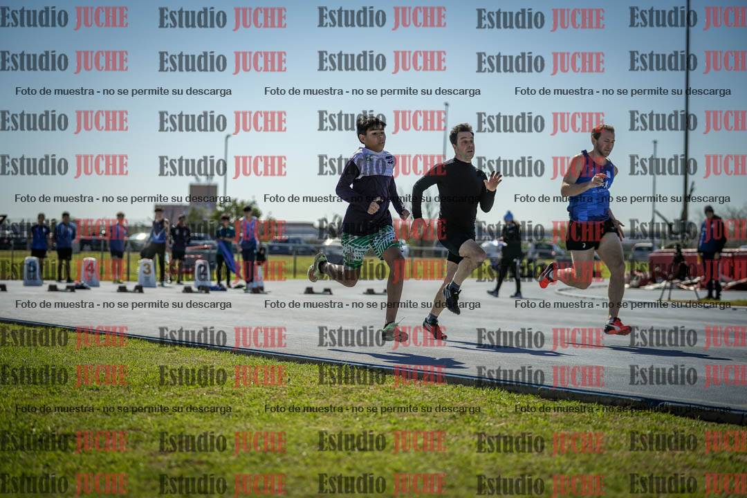 Fotos de los 100 m llanos de varones