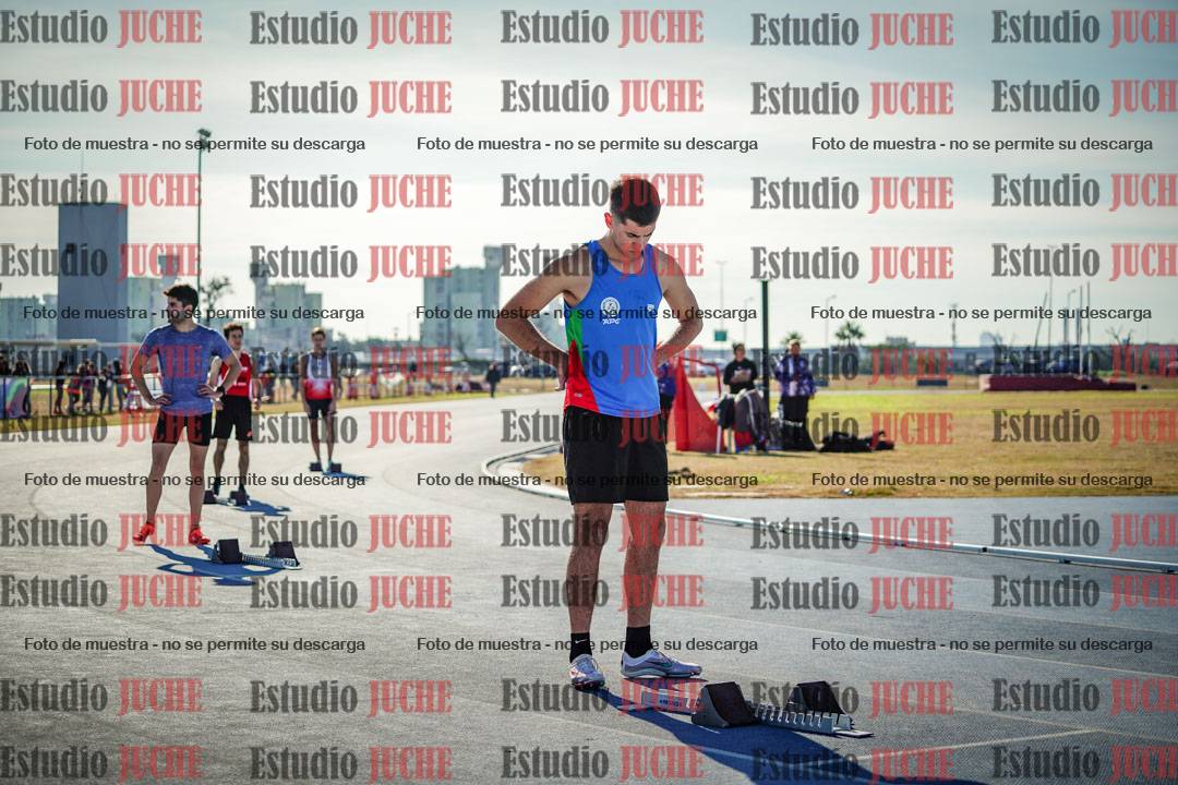 Fotos de los 400 m llanos de varones