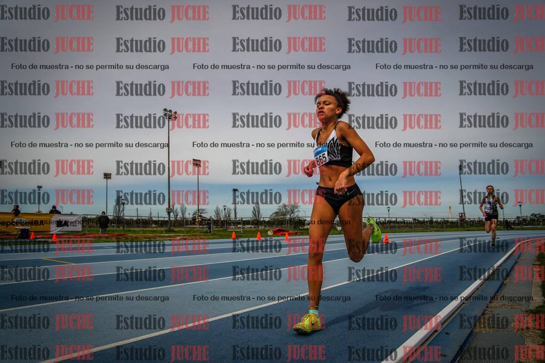 Fotos de los 800 m llanos de mujeres - U17