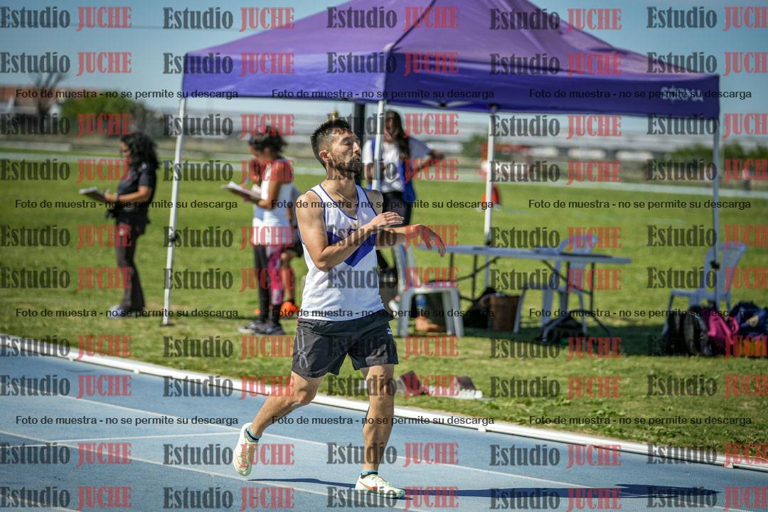 Fotos de los 400 m llanos de varones