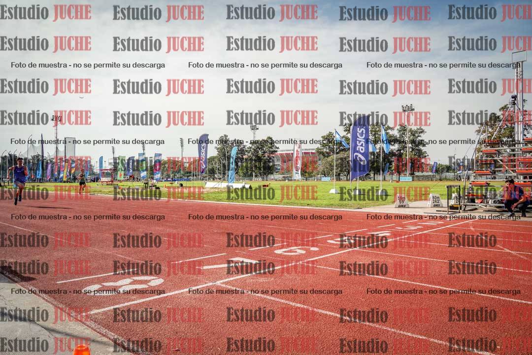 Fotos de los 400 m llanos de varones