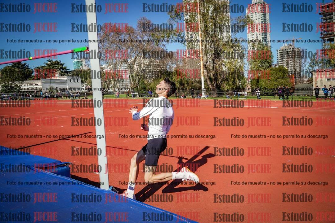 Fotos del salto en alto - todos los grupos