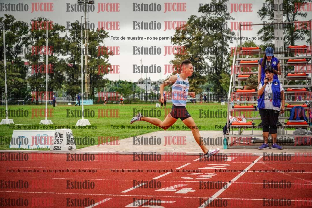 Fotos de los 800 m llanos de varones
