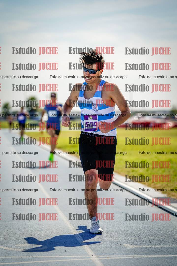 Fotos de los 800 m llanos de varones