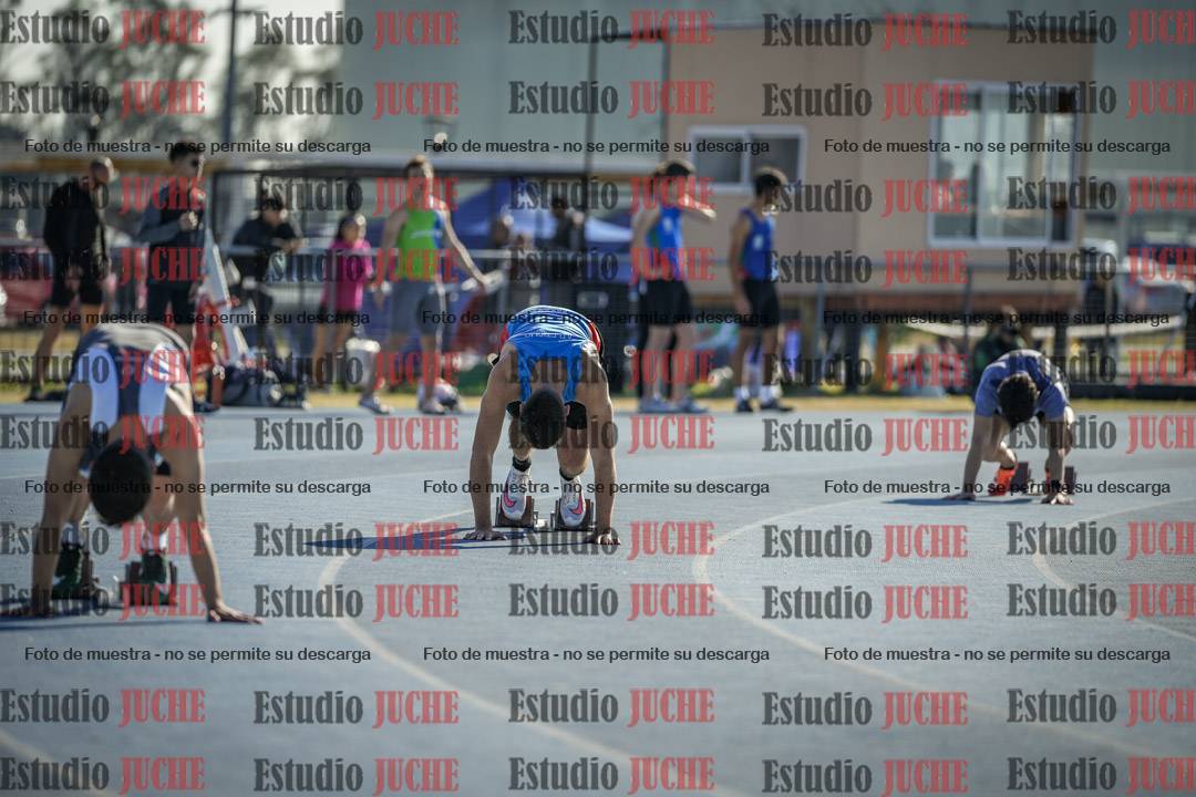 Fotos de los 400 m llanos de varones